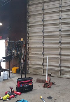 Commercial Garage Door Maintenance & Check-Up – La Presa, CA